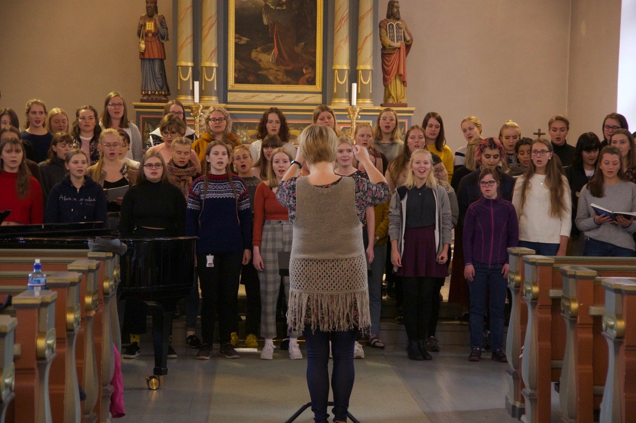 Toneheim skolekor i Vang kirke